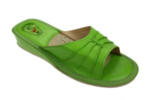 033-C. Laczki kapcie damskie b/p oblekane marszczone zielone