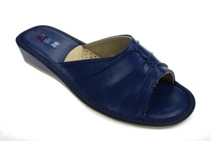 033-D. Laczki kapcie damskie b/p oblekane marszczone granatowe