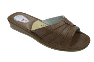 033-J. Laczki kapcie damskie b/p oblekane marszczone beżowe ciemne