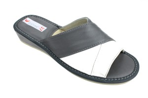 034-E. Laczki damskie  oblekane na krzyż popielato-białe