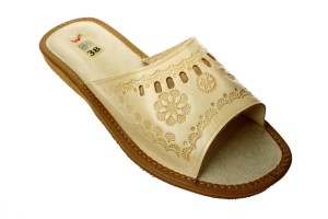 056. Laczki damskie otwarte Wójciak - płaskie skóra