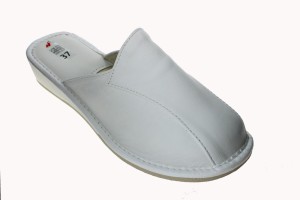 076. Laczki damskie pełne Wójciak oblekane białe