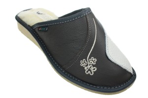 413-A. Laczki damskie ocieplane Wójciak haft popielate