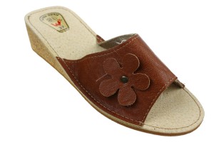 595-A. Laczki damskie otwarte korek kwiatek brązowe