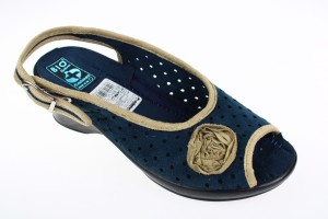 751. Obuwie damskie tekstylne adanex sandały w dziurki granatowe