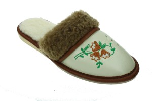 814-A. Laczki damskie Pawlikowscy ocieplane z haftem beżowe