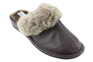 591-A. Laczki damskie Wójciak kożuchowe brązowe ciemne